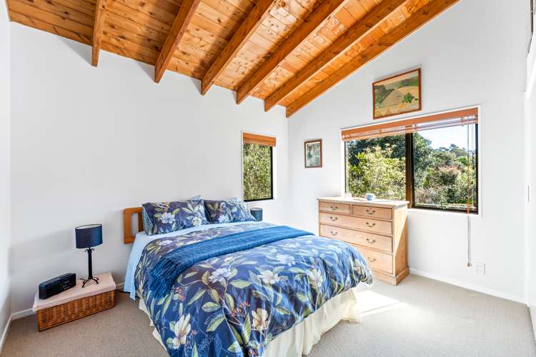 8 Clayden Drive Gulf Harbour_17