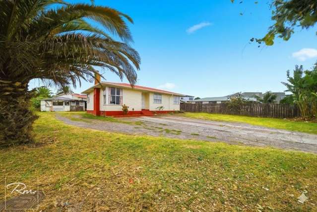 Family Home on 1,166sqm - Owners Say Sell!