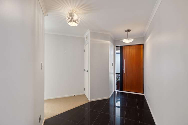 6 Galea Grove Kelvin Grove_9
