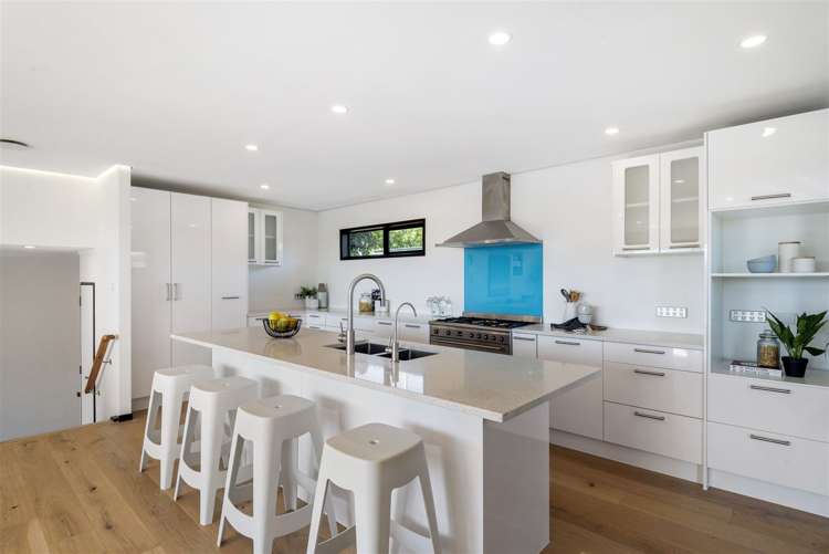 1/870 Beach Road Waiake_8