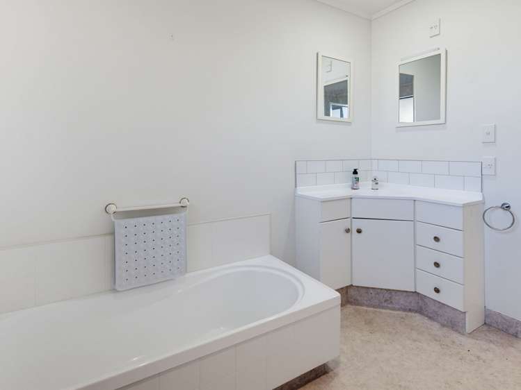 126a Cleghorn Street Redwoodtown_14