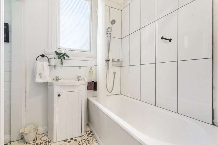 55 Fairview Crescent Kelburn_7