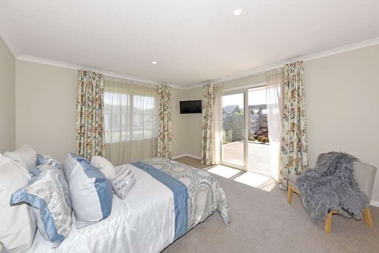 10 Biggles Place Lincoln_12