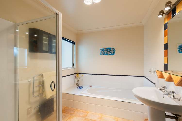 29 Avion Terrace Raumati Beach_14