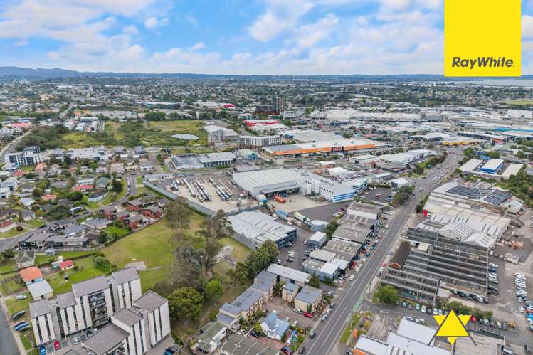 12/85 Portage Road New Lynn_14