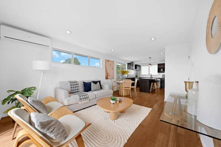 6 Celeste Place Totara Vale_2