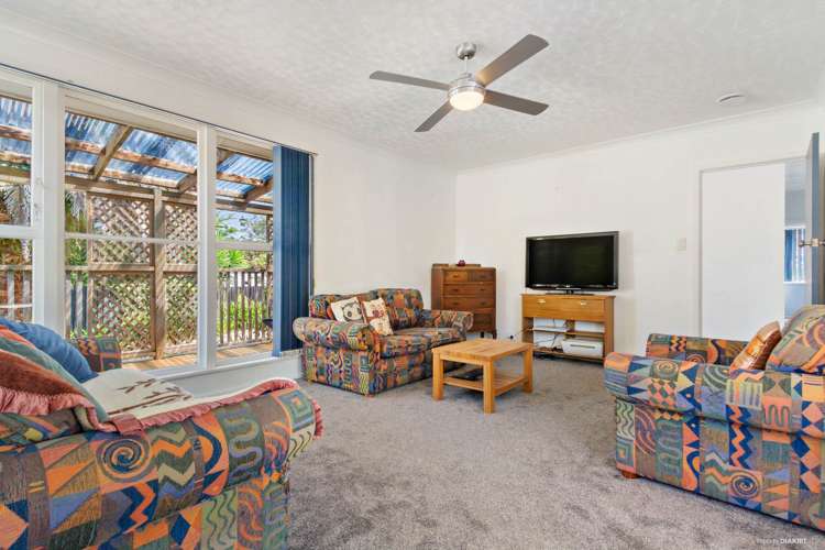 6 Tamariki Avenue Kelston_8