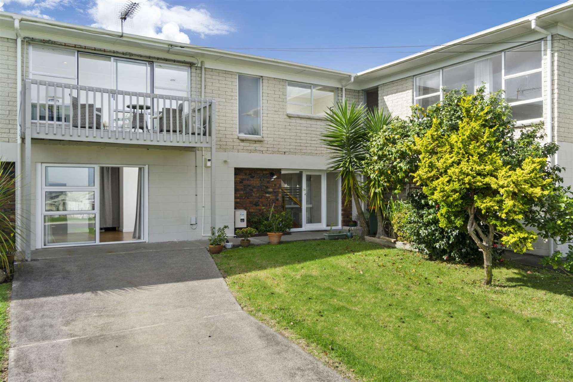 2/7 Westwell Road Belmont_0