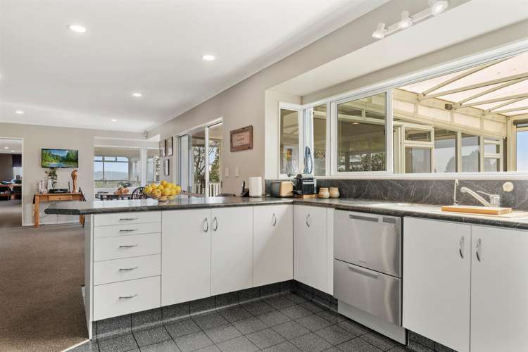 4 Adrine Lane Ohauiti_16