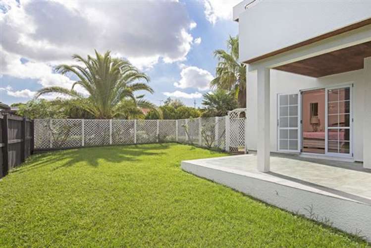 8 Woodview Rise Botany Downs_28