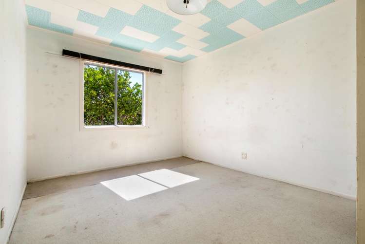 5 Blake Street Surfdale_18