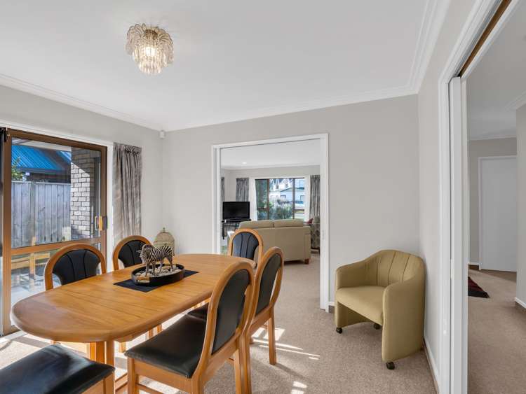 33 Downes Avenue Springvale_10