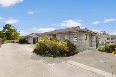 1/10&2/10 Kentigern Close_4