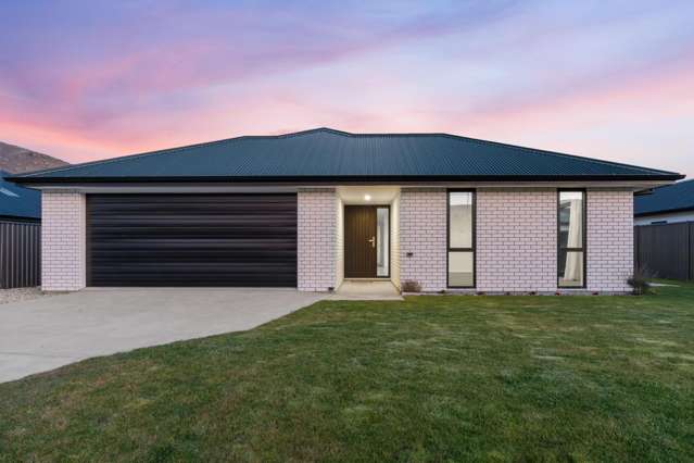 Modern, low-maintenance living in Prospectors Park