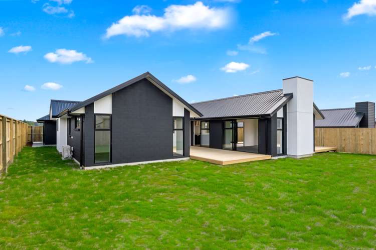 8 Patty Lane Patumahoe_12