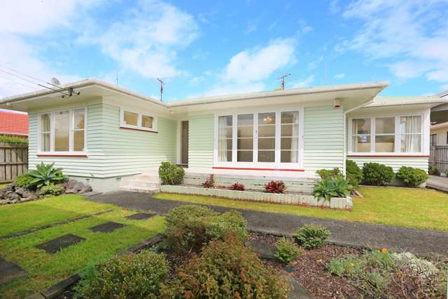 12 Peachgrove Road Te Atatu Peninsula_1