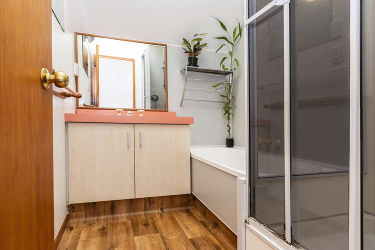 2/135 Stanmore Road Linwood_10