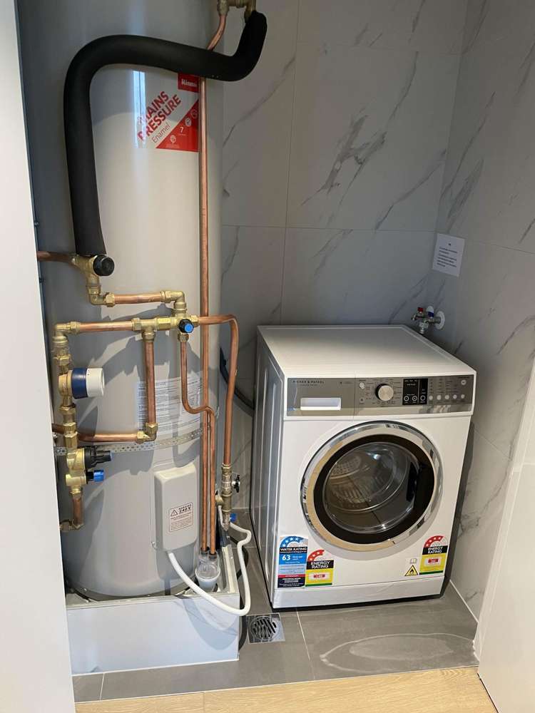 2/12 Burns Avenue Takapuna_9