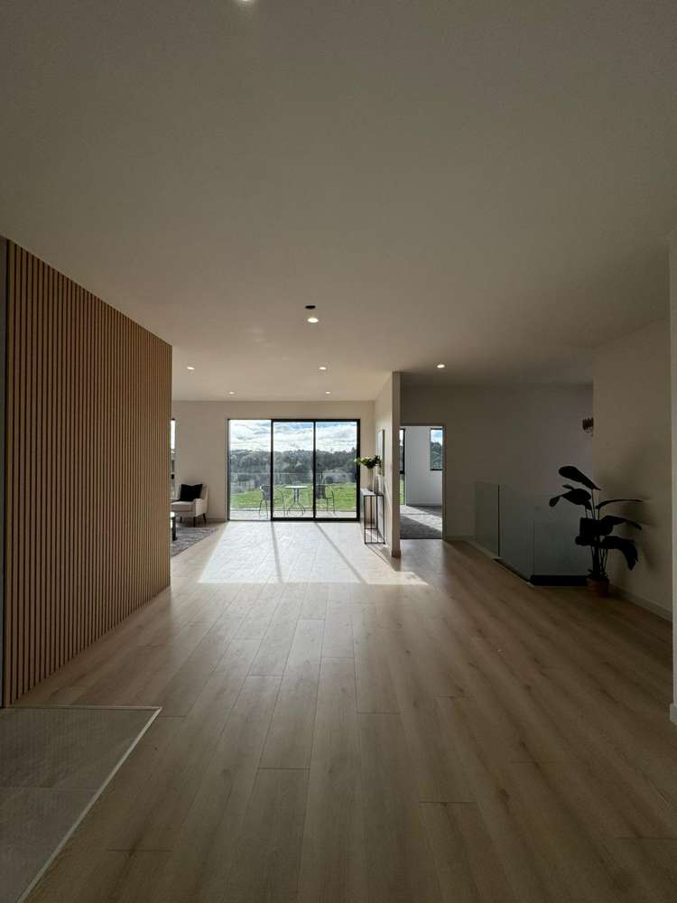 16 Grand Ridge Avenue Flat Bush_8