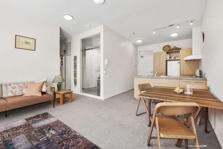 9/7 Hanson Street Mount Cook_8