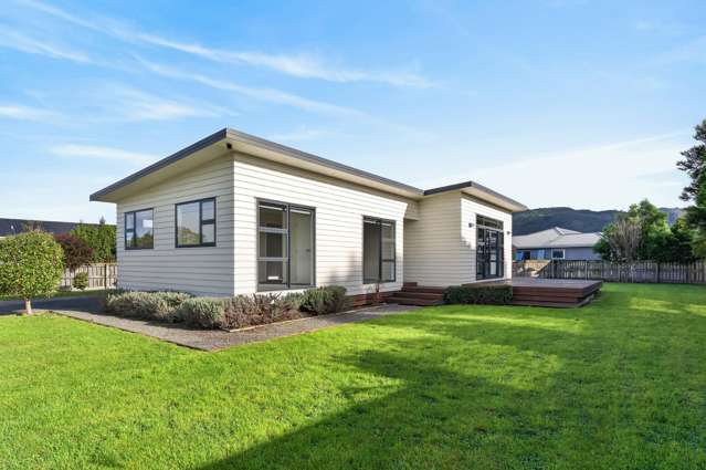 Spacious Family Home with Modern Appeal