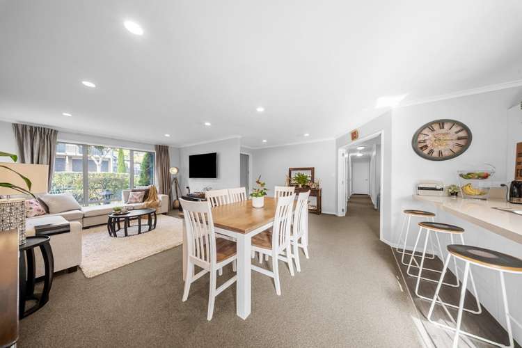 2 Ballintoy Park Drive Welcome Bay_7