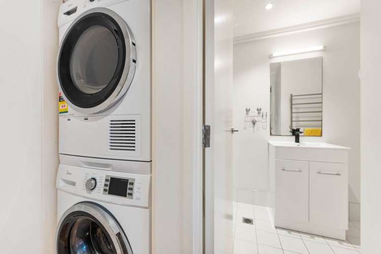 17A/30 Westward Ho Glen Eden_12