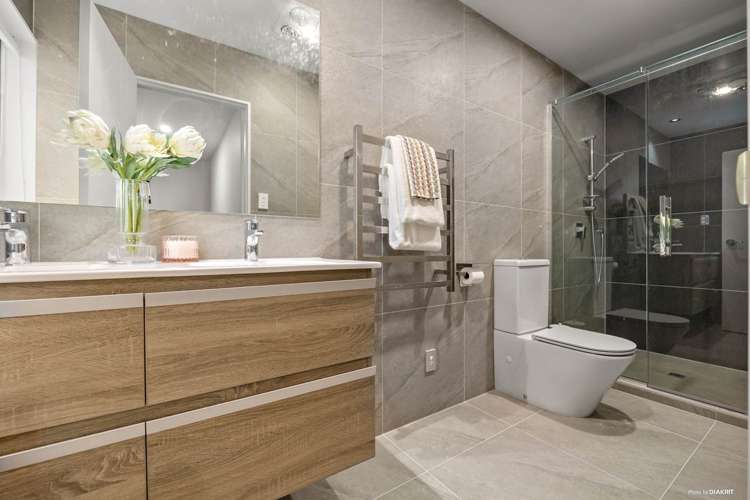 5 Christella Street Flat Bush_11