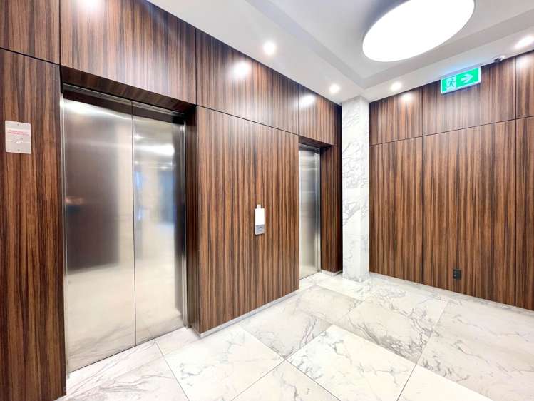 1005/47 Beach Road City Centre_20