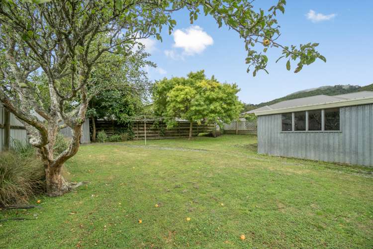 113 Hine Road Wainuiomata_18