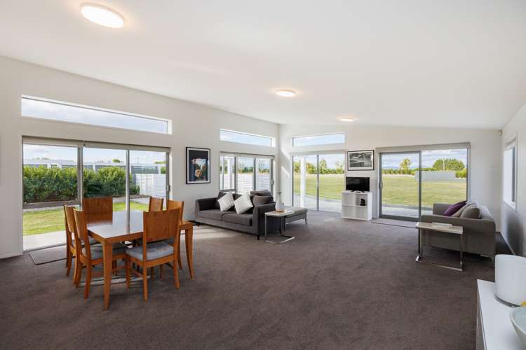 637 Mount Stewart Halcombe Road_0