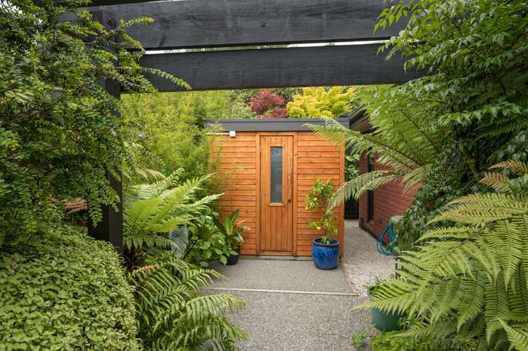 5 Berkshire Place Stoke_13