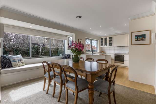 1/5 Hanlon Crescent Narrow Neck_3