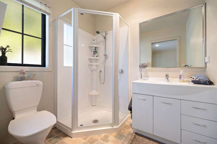 4 Innes Place Arrowtown_17