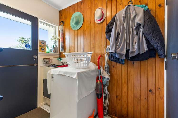 6 Booker Place Manurewa_13