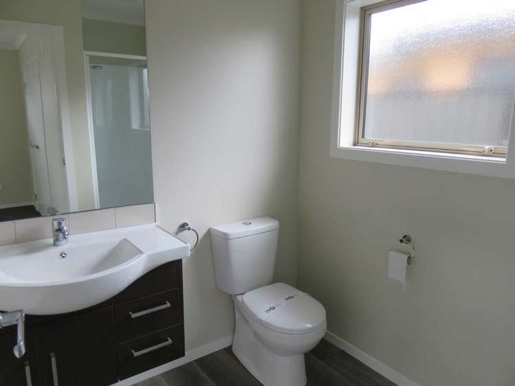 36 Saxbys Road Glenview_17