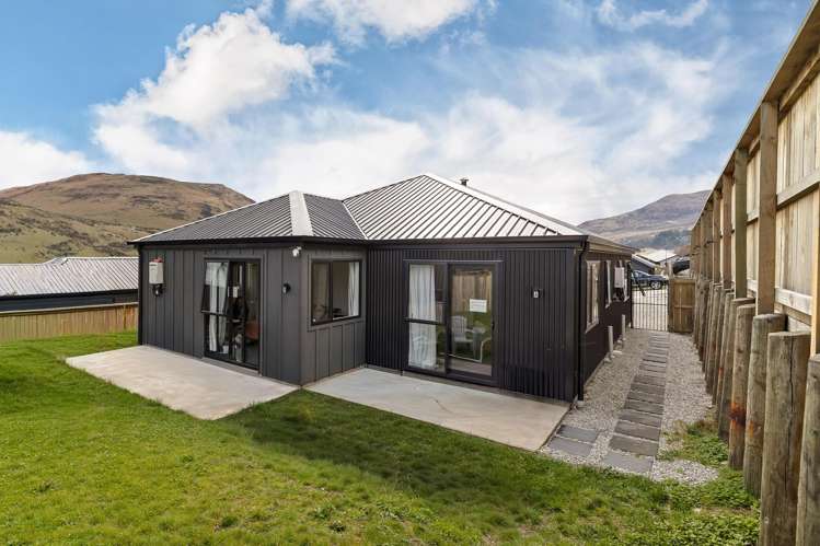 7 Crop Street Jacks Point_21