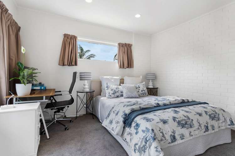 2/27 Ellerton Road Mount Eden_4