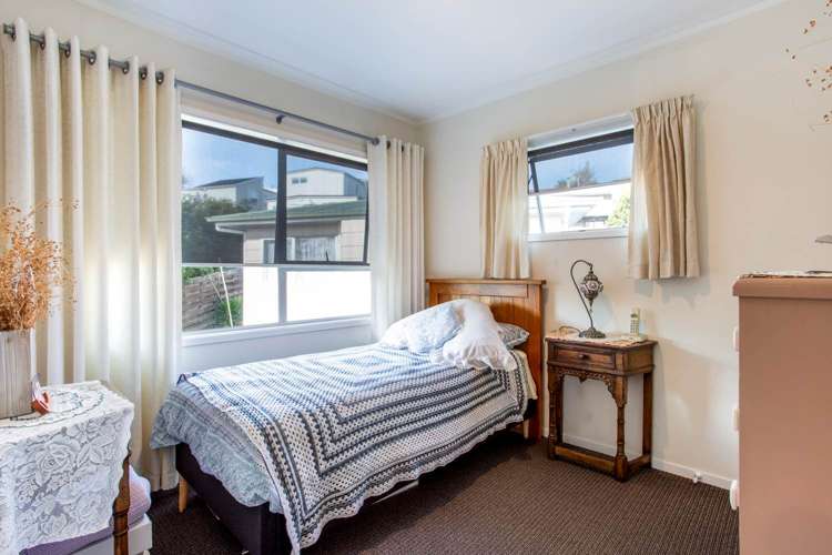 2/32 Capilano Place Glenfield_11