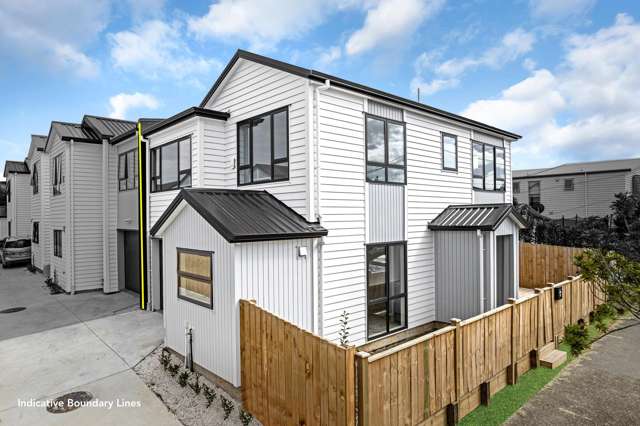 Modern Living with Smart Two-Level Design