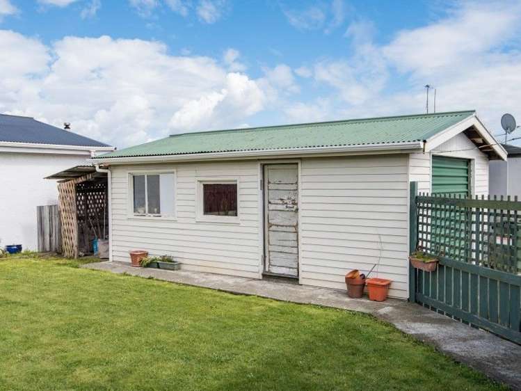 50 Tennyson Crescent Stoke_21