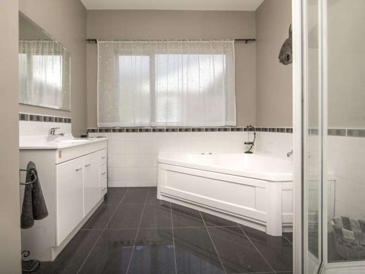 112 Boons Valley Road Waikawa_18