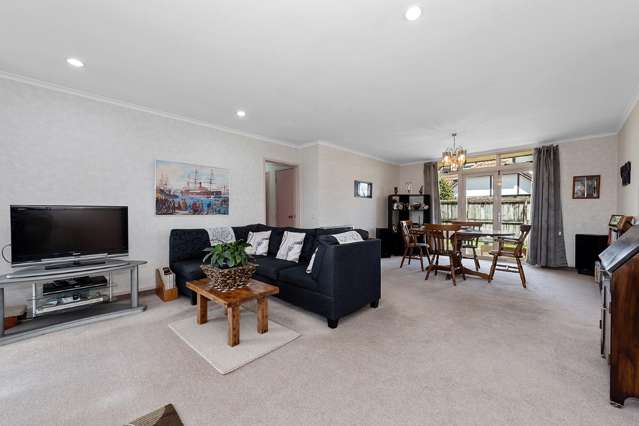 3 Church Road Pukete_4