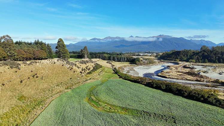 140 Tutoko Lane Te Anau_23