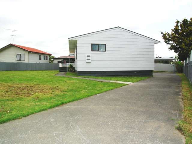 76 Shifnal Drive Randwick Park_2