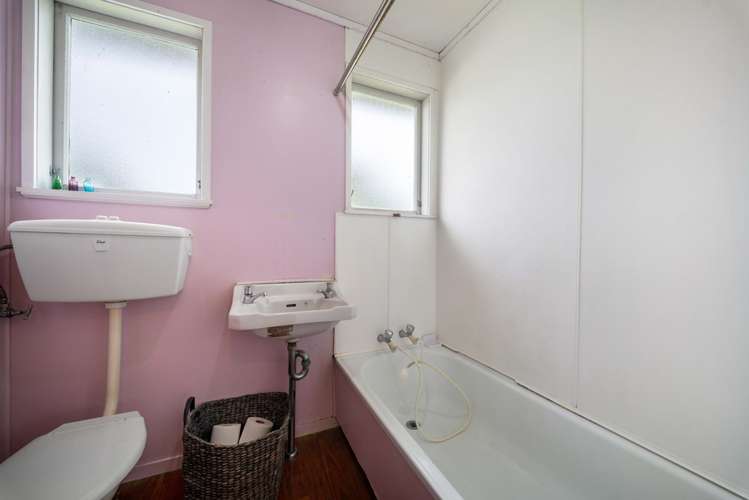 80 Riverpark Crescent Henderson_5