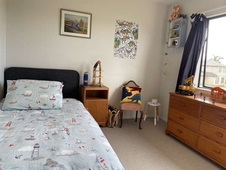 19 Riverglade Parkway Te Atatu South_9