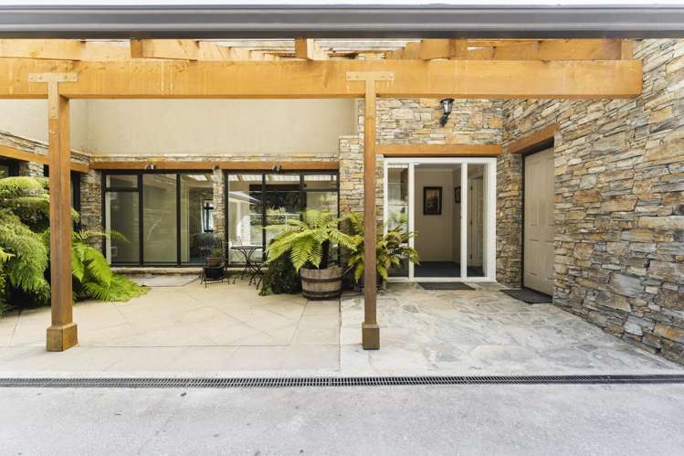 67 Surrey Heights Road Waihola_6