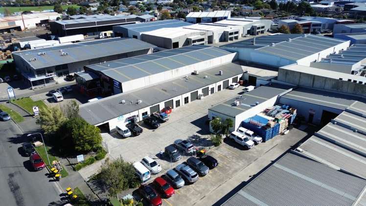 Units 5 & 6, 8 Dakota Crescent Wigram_5