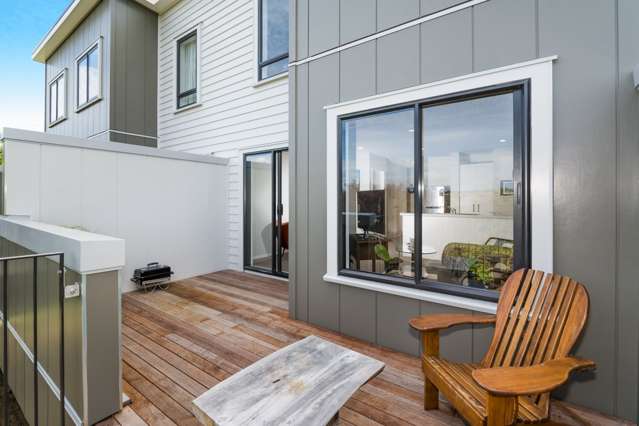 22/17 Georgia Terrace Albany_1